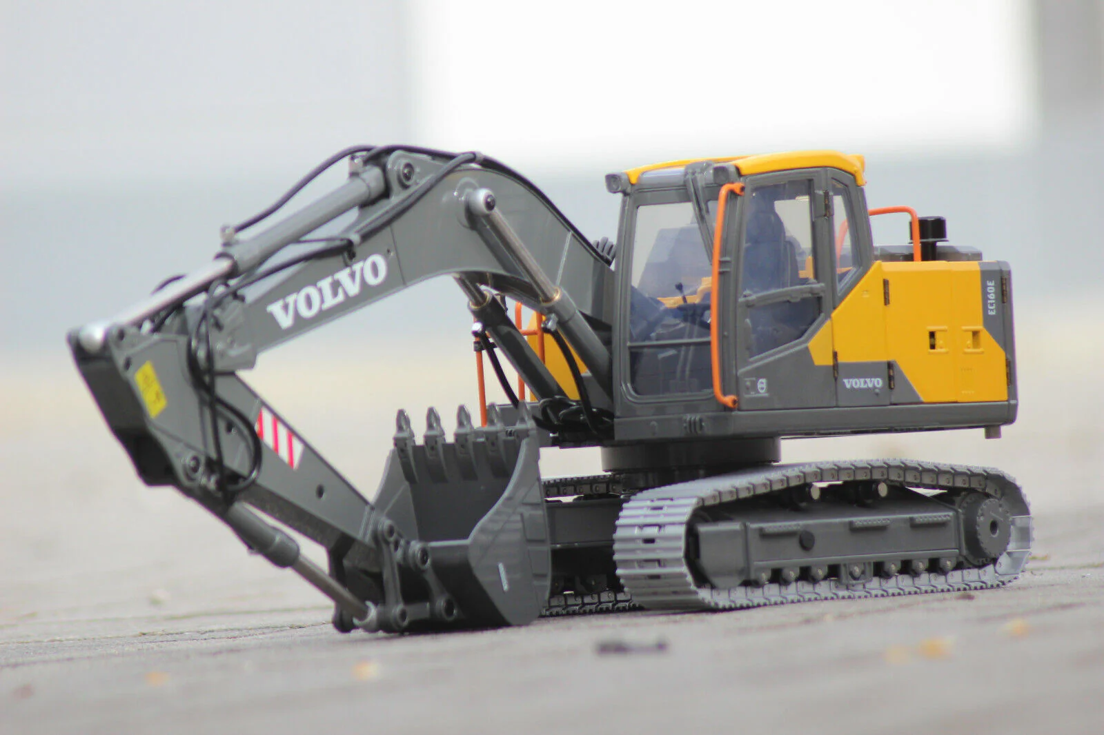 Miniature 10